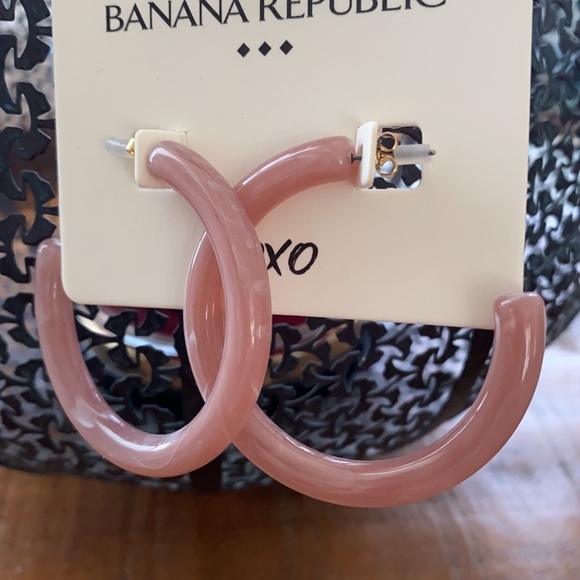 Banana Republic Resin Hoop Earrings - Picture 5 of 7